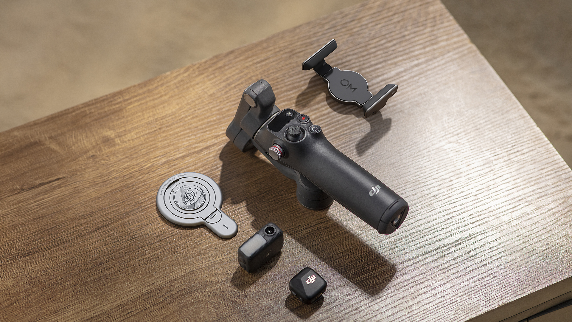 DJI Osmo Mobile 7P Gimbal