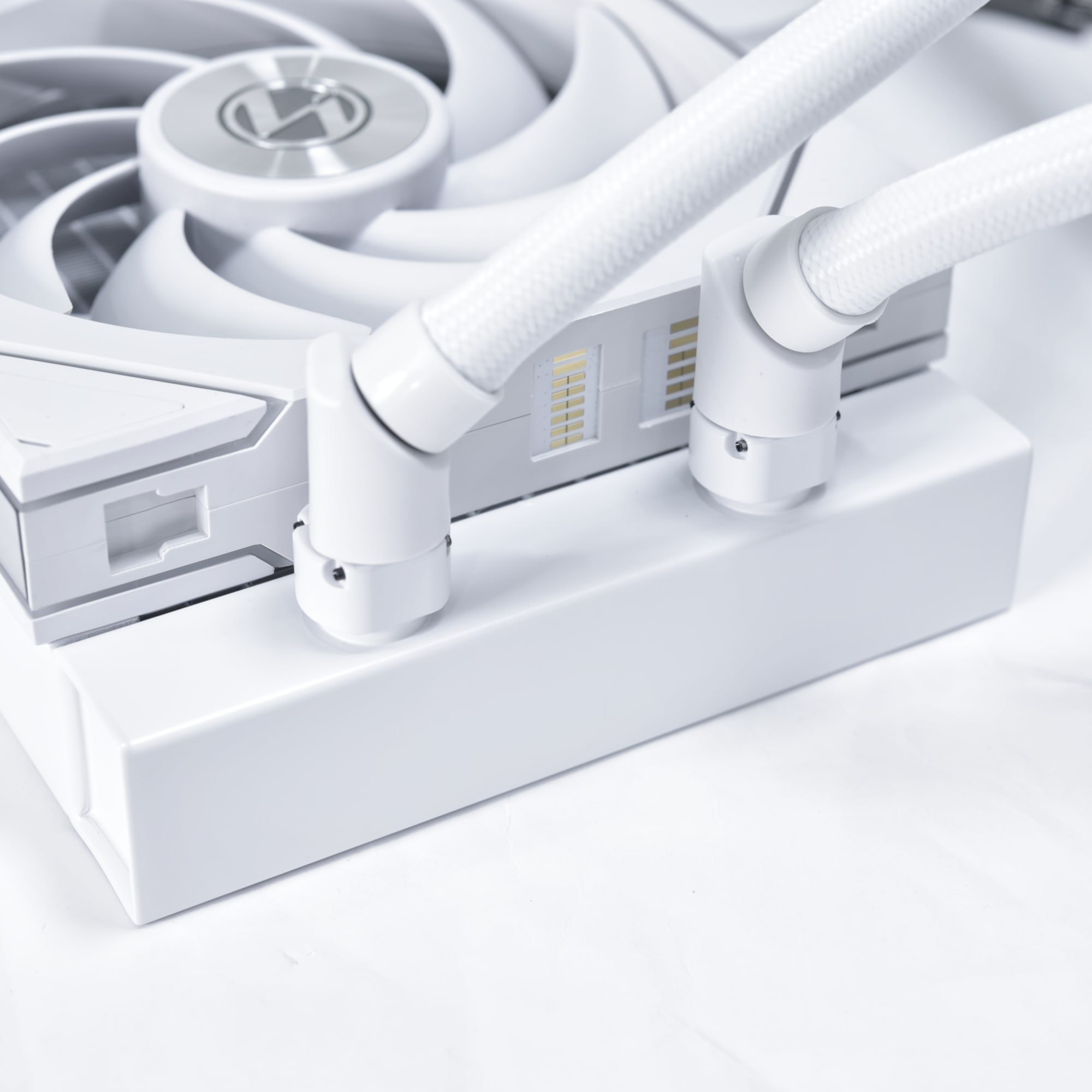 Lian Li Galahad II LCD 280mm Beyaz İşlemci Sıvı Soğutucu (GA2ALCD28TW)