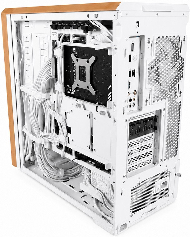 Lian Li Lancool 217 Beyaz E-ATX Mid-Tower Kasa