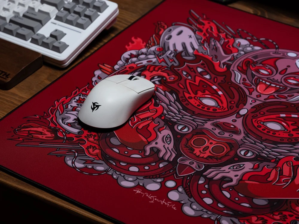 Wraith Spirit of Aim PRO Fire Red Speed Mousepad 50x50